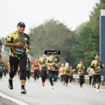 Runner Photo 6203356