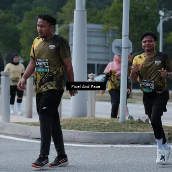 Runner Photo 6203471