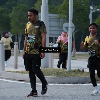 Runner Photo 6203478