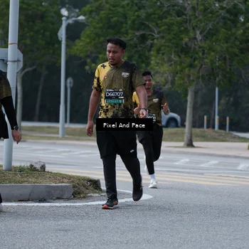Runner Photo 6203499