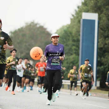 Runner Photo 6203544