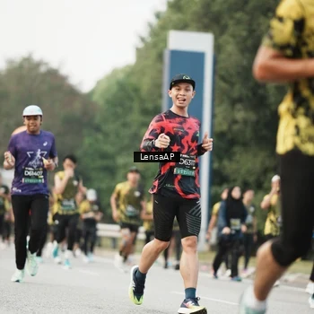 Runner Photo 6203548