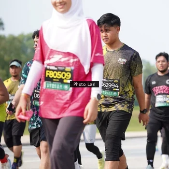 Runner Photo 6203559