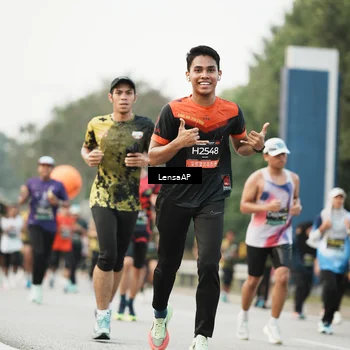 Runner Photo 6203572