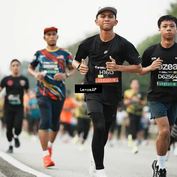 Runner Photo 6203745