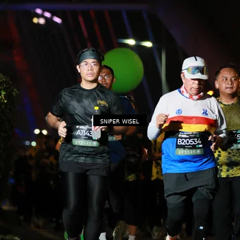 Runner Photo 6203765