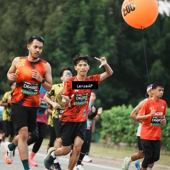 Runner Photo 6203797