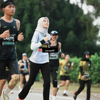 Runner Photo 6203899