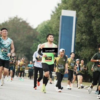 Runner Photo 6203945