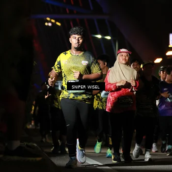 Runner Photo 6204047