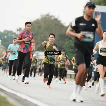 Runner Photo 6204079