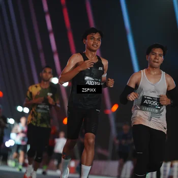 Runner Photo 6204092