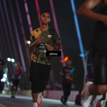 Runner Photo 6204094