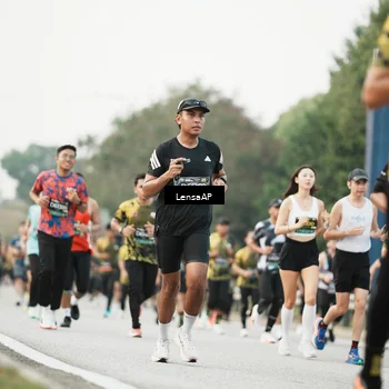 Runner Photo 6204098