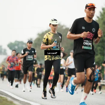 Runner Photo 6204114