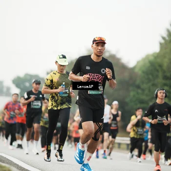 Runner Photo 6204116