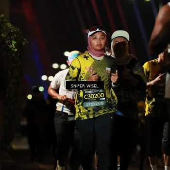 Runner Photo 6204123