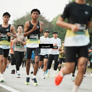Runner Photo 6204168