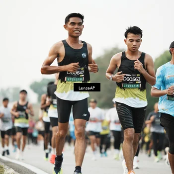 Runner Photo 6204180