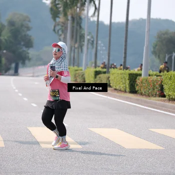 Runner Photo 6204194