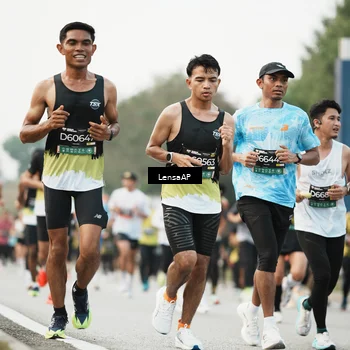 Runner Photo 6204196