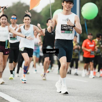 Runner Photo 6204243