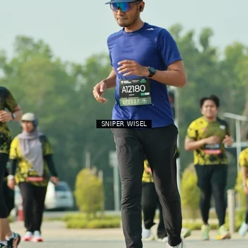 Runner Photo 6204254