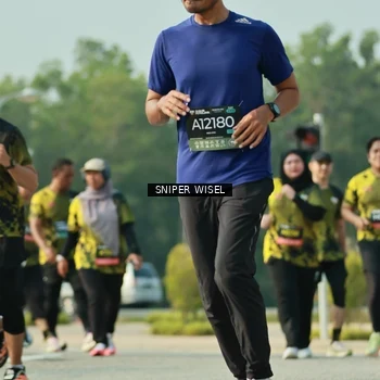 Runner Photo 6204275