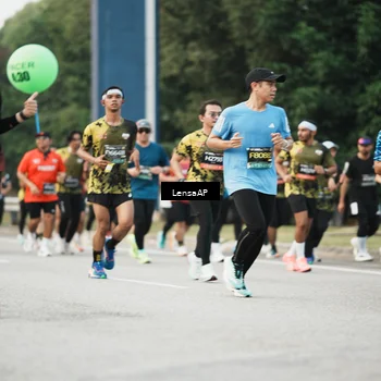Runner Photo 6204278