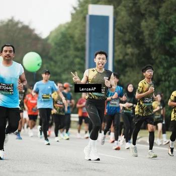 Runner Photo 6204285