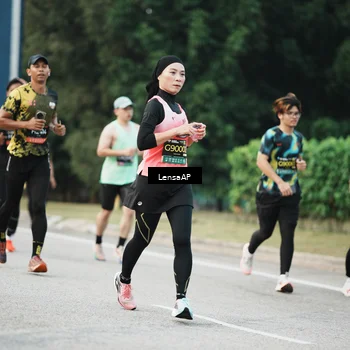 Runner Photo 6204334