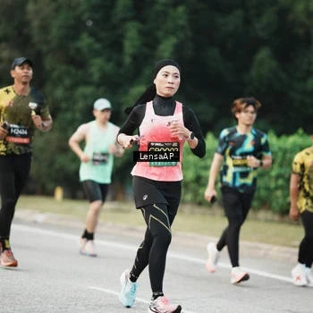 Runner Photo 6204343