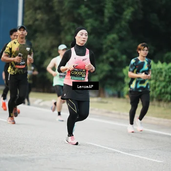 Runner Photo 6204348