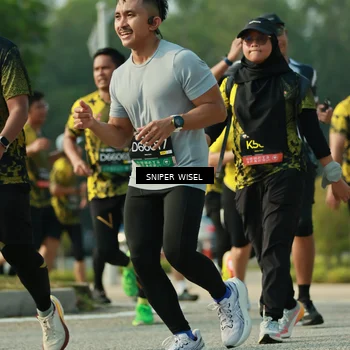 Runner Photo 6204363