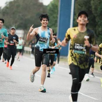 Runner Photo 6204396