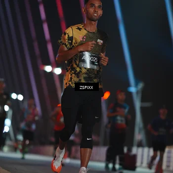 Runner Photo 6204438
