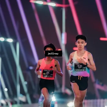 Runner Photo 6204442