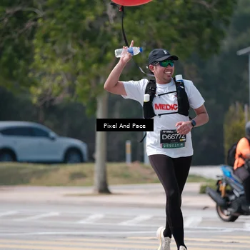 Runner Photo 6204450