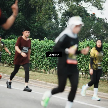 Runner Photo 6204453