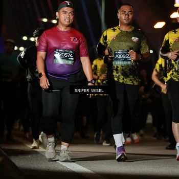 Runner Photo 6204464