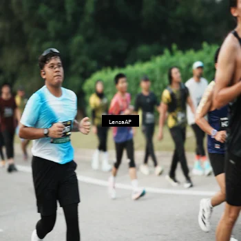 Runner Photo 6204471