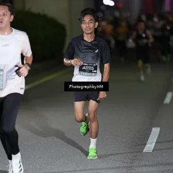 Runner Photo 6204613