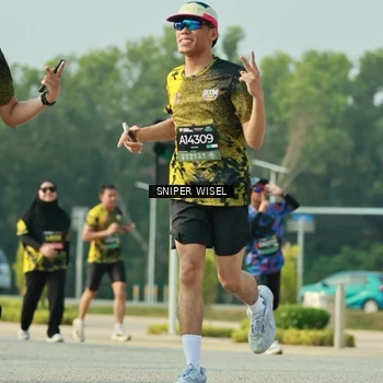 Runner Photo 6204673