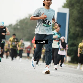 Runner Photo 6204765