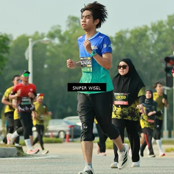 Runner Photo 6204789