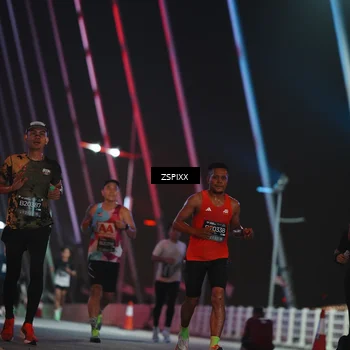 Runner Photo 6204817