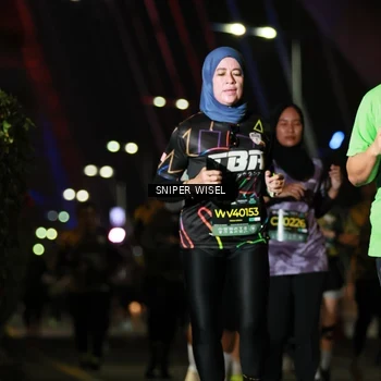 Runner Photo 6204999