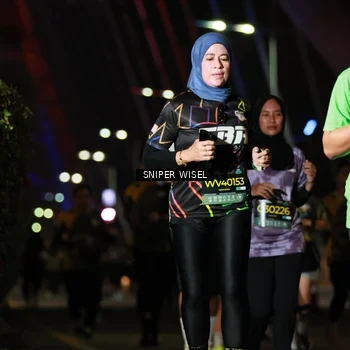 Runner Photo 6205001