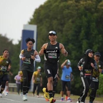 Runner Photo 6205006