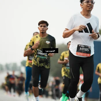 Runner Photo 6205025